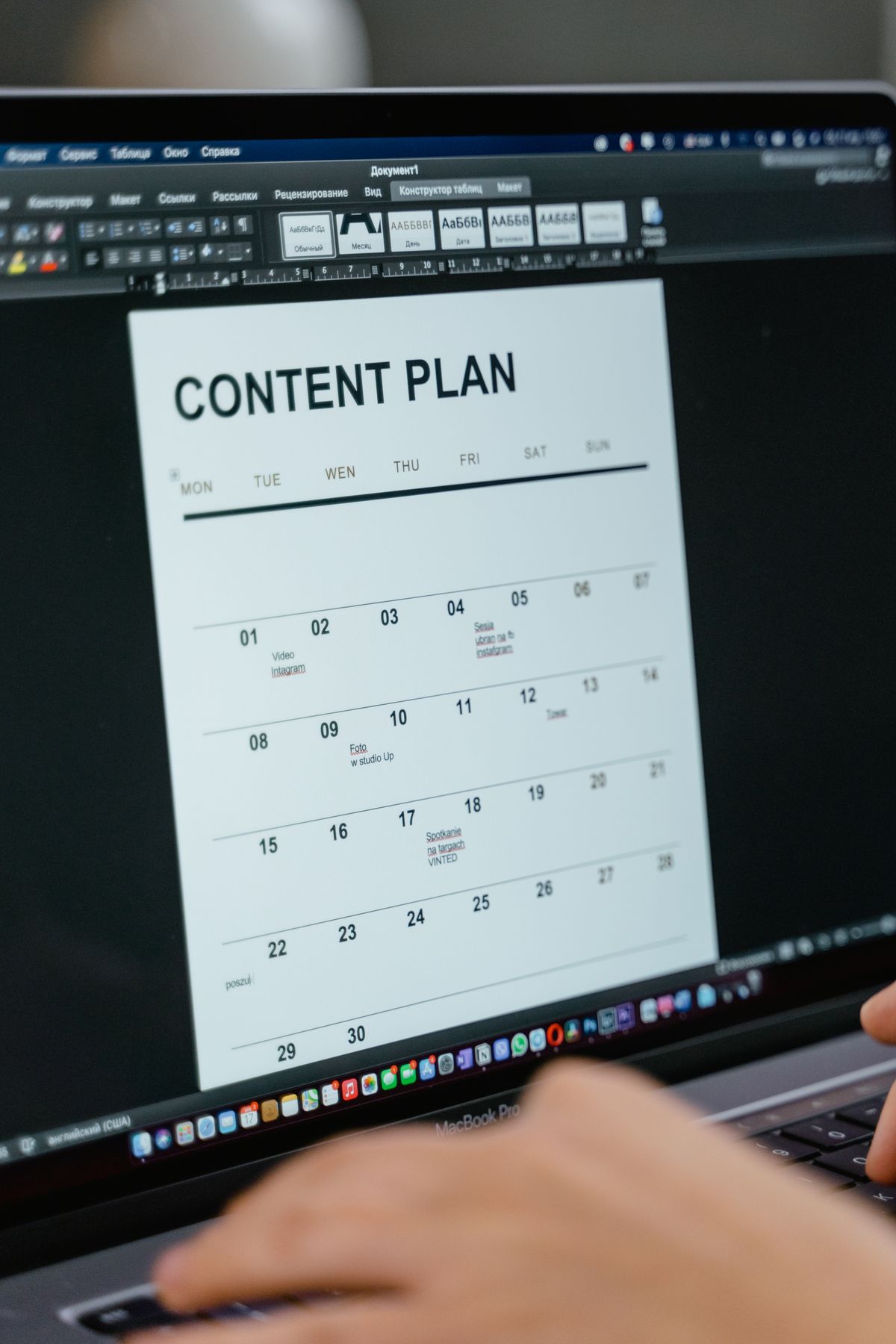 Laptop showing a weekly content calendar